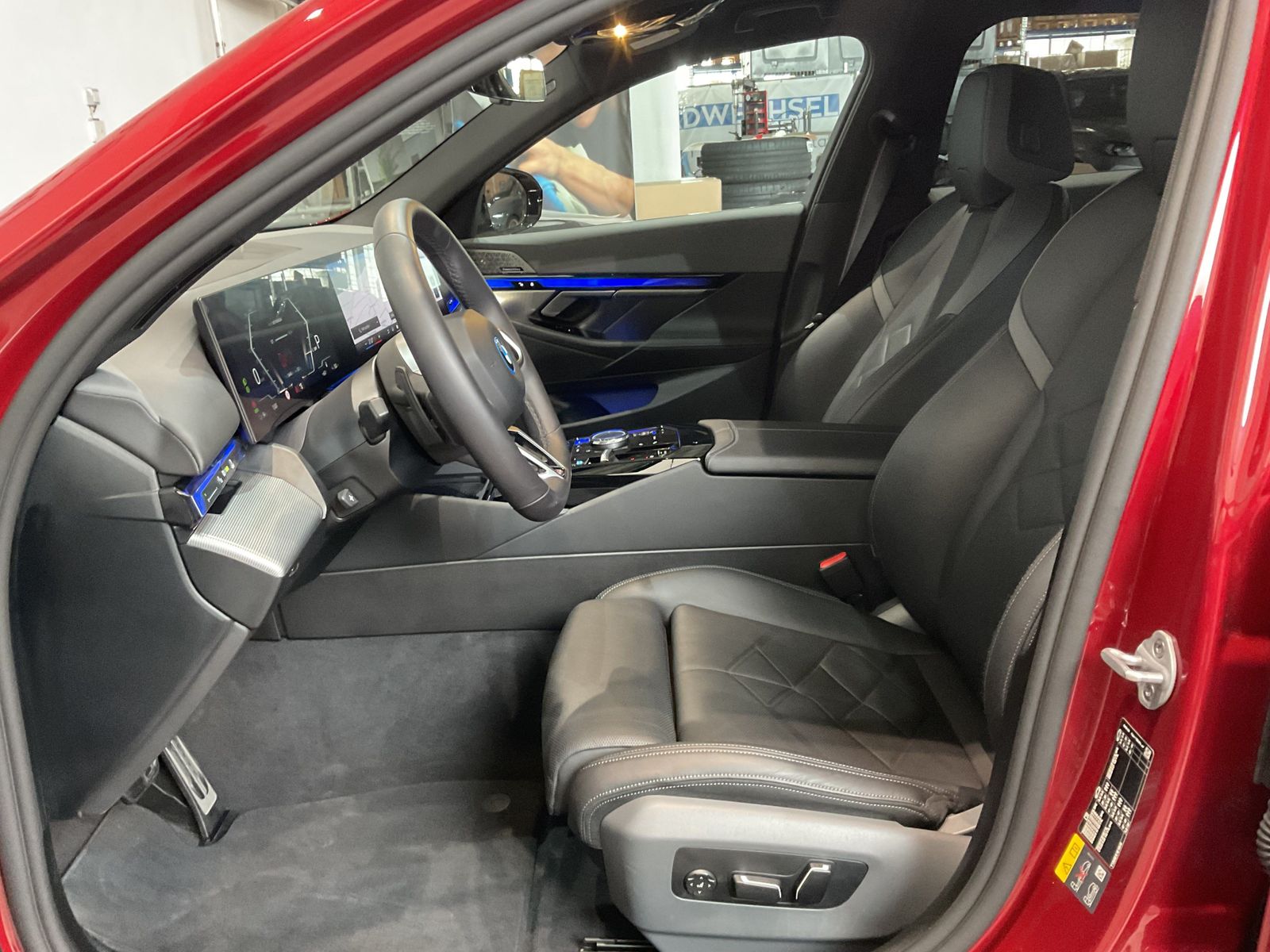 Fahrzeugabbildung BMW i5 xDrive40 | Sitzbelüftung | M Sportpaket Pro |