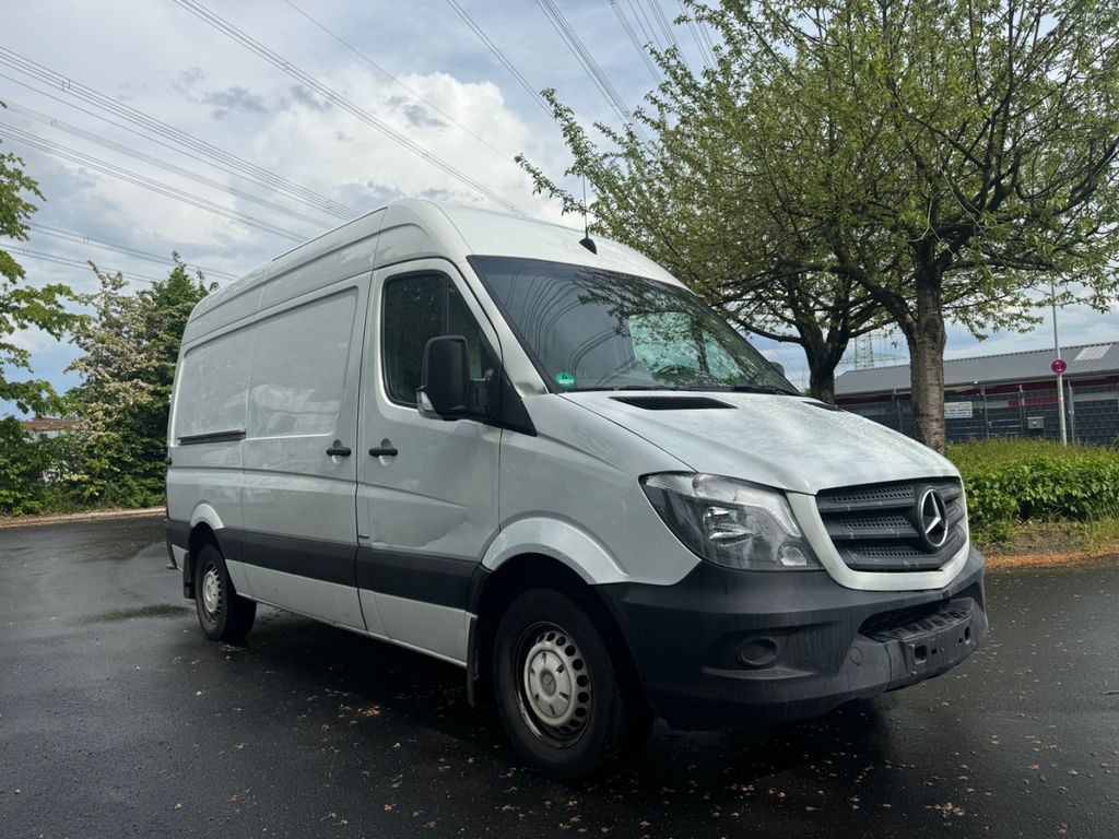 Image of Mercedes-Benz Sprinter