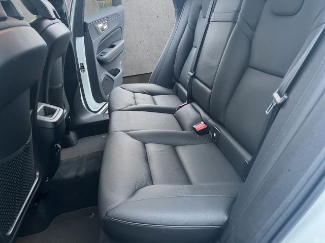 XC 60 D4 2WD Inscription AHK/PDC/Navi/LED/WKR