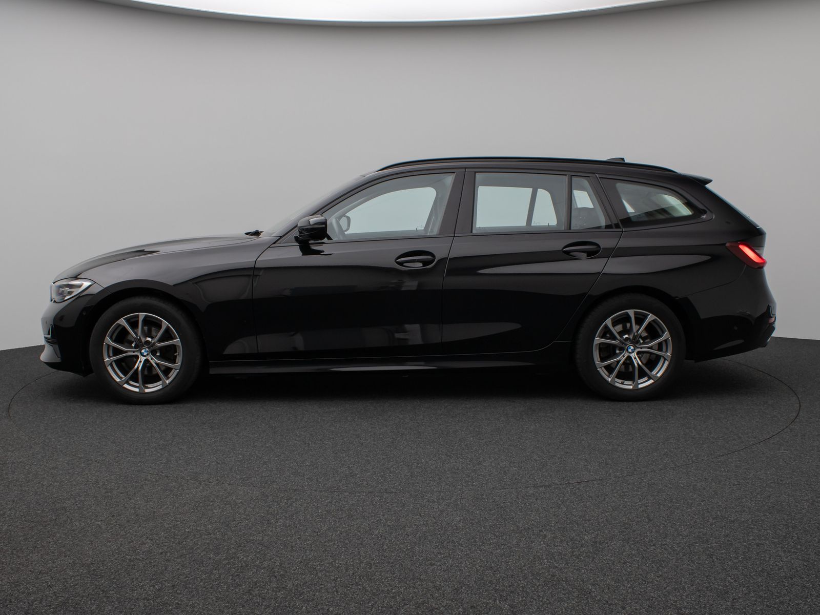 Fahrzeugabbildung BMW 320d SportLine DAB PDC Geschwindigkeitsreg Alarm