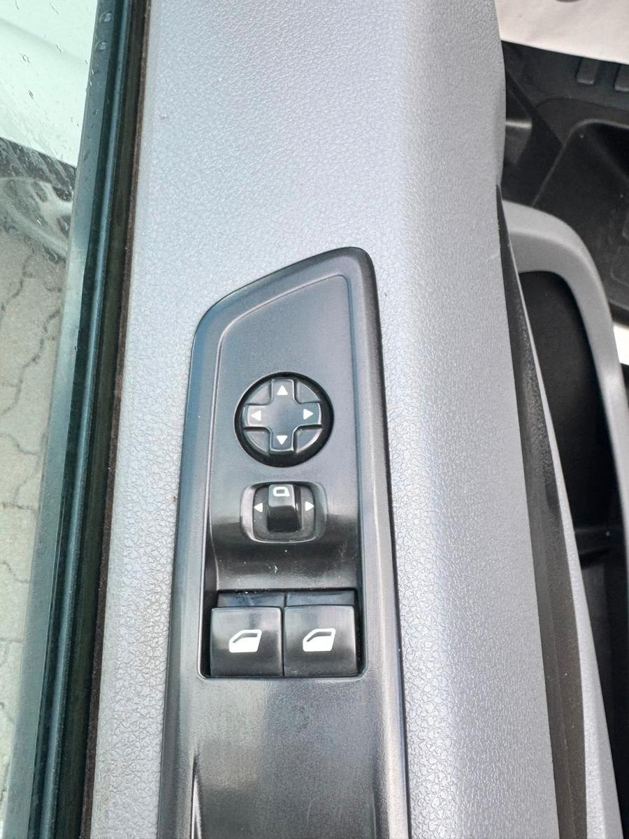 Peugeot Expert Kasten Premium L2 2.0 BlueHDI