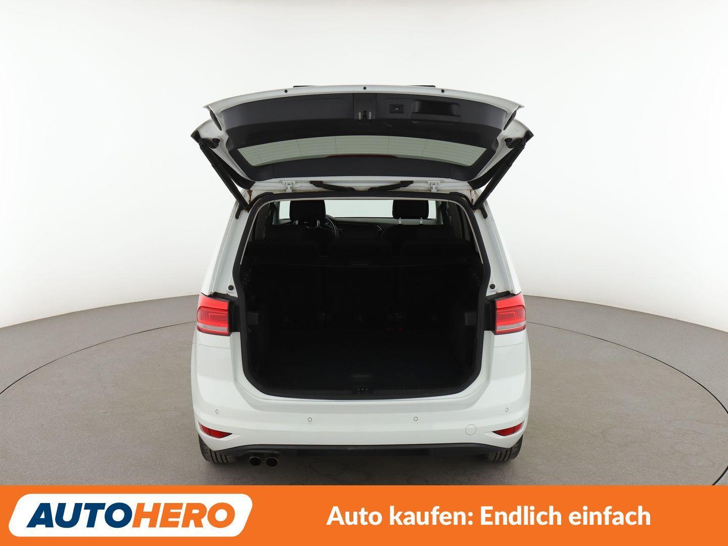 Volkswagen Touran 1.4 TSI Comfortline BlueMotion Tech *NAVI