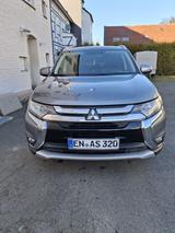 Mitsubishi Outlander 2018 automatic 7- Zitzen - Mitsubishi Outlander in Wuppertal