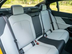 BMW M5 – 28 / 32