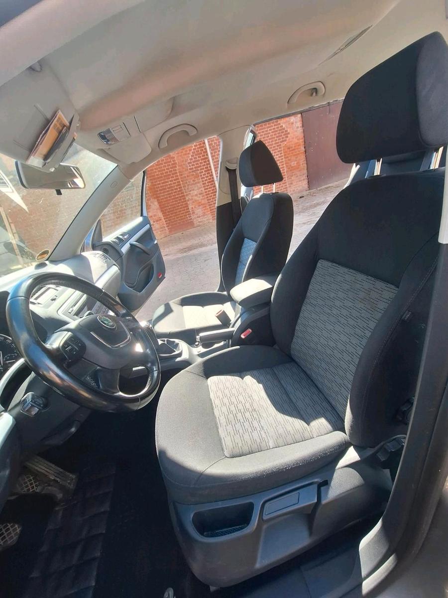 Skoda Octavia 2011 — photo 7