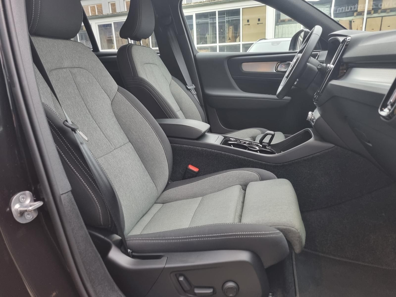 Fahrzeugabbildung Volvo XC40 B3 Plus Black Edition 'Standheizung'