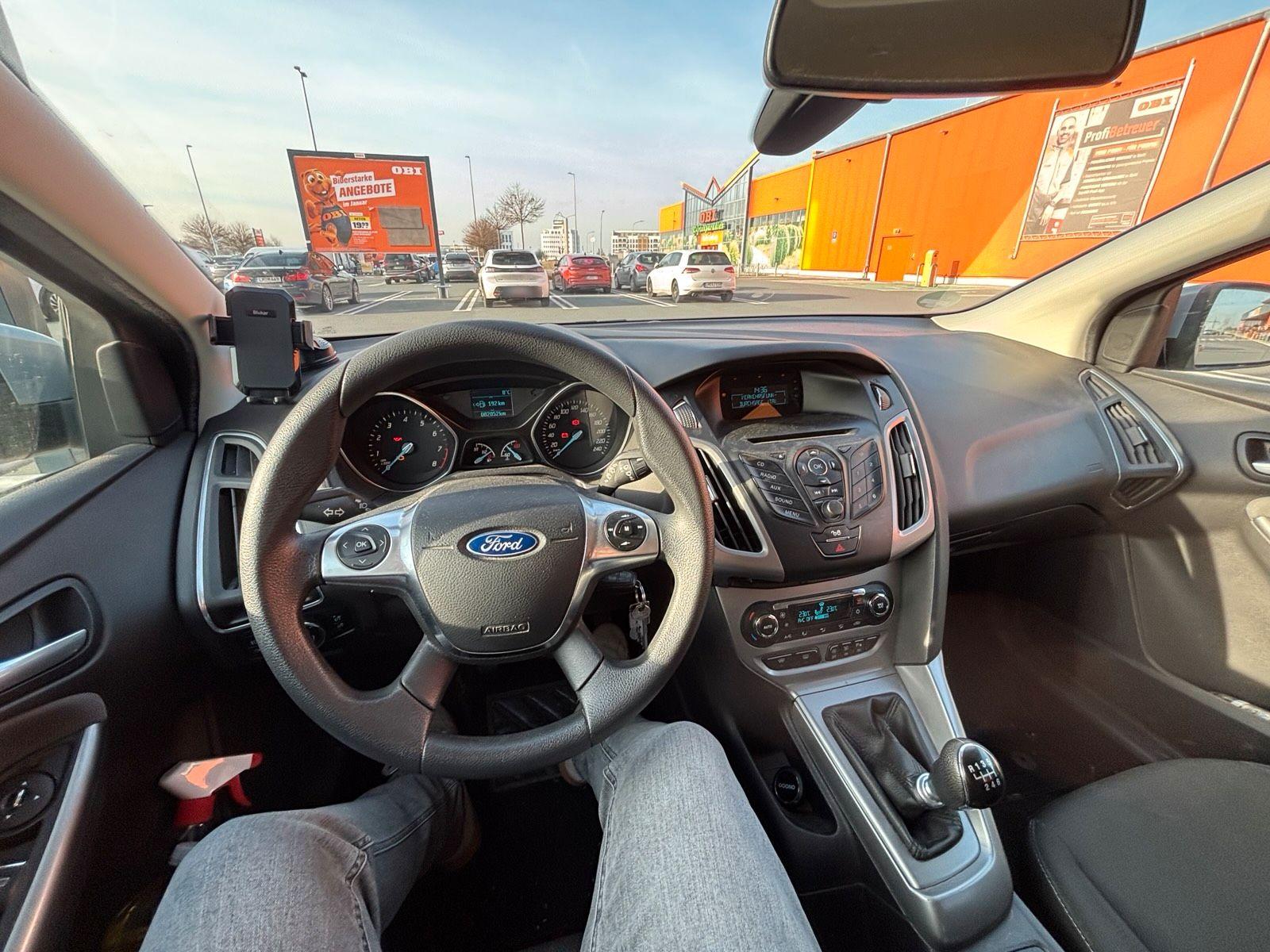 Ford Focus 2014 — photo 10