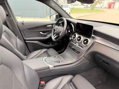 MERCEDES-BENZ GLC 200 4MATIC/PANO/AHK/J.STERNE GA/KAMERA/MBEAM
