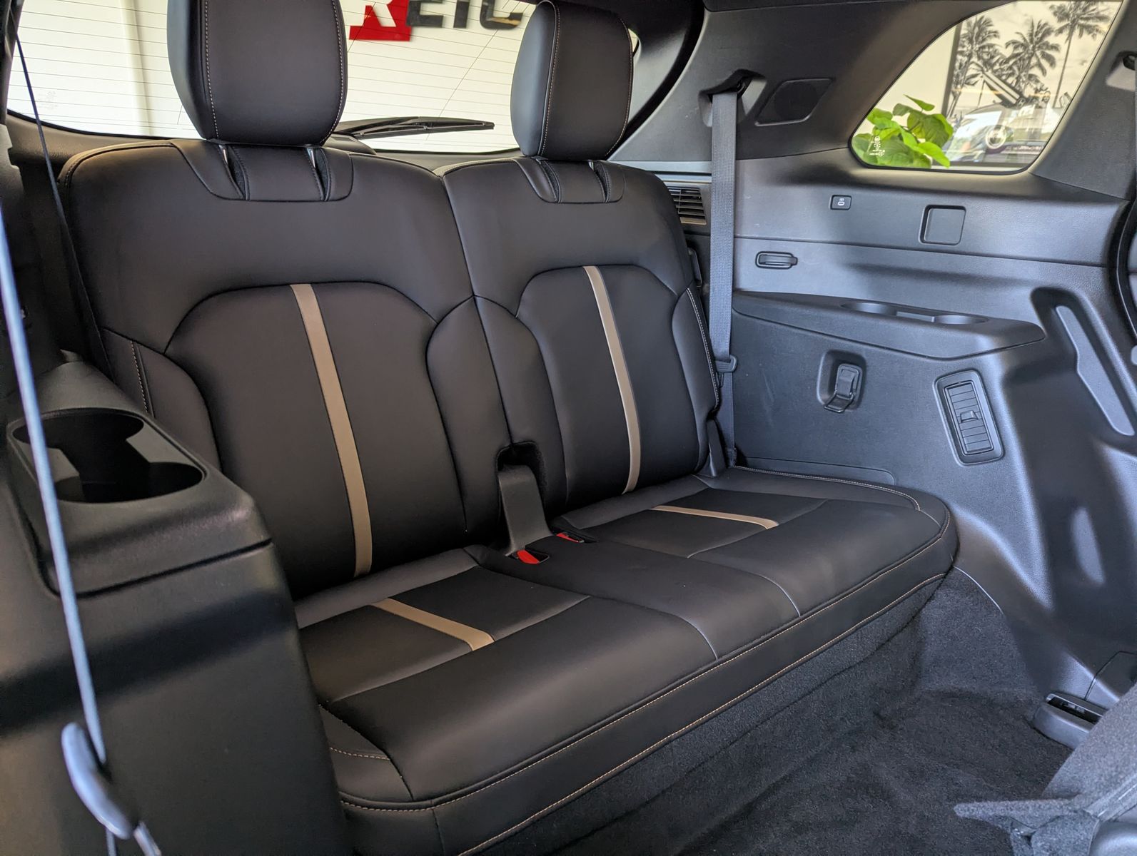 Fahrzeugabbildung Mazda CX-80 2.5 SKYACTIV PHEV 327 HOMURA+ 7-Sitze Pano