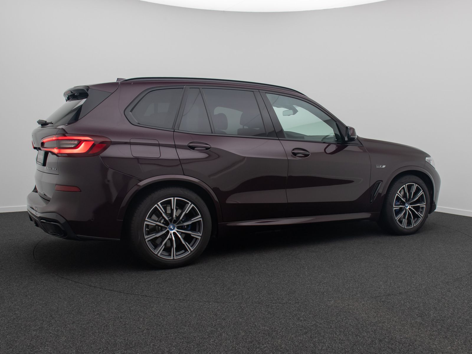 Fahrzeugabbildung BMW X5 xD45e M Sport Laser 360° DAB HUD Individual