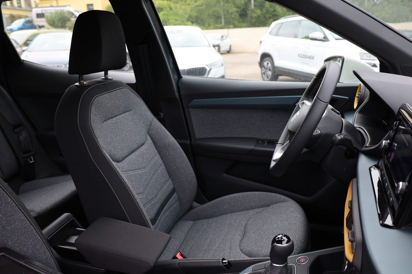 Fahrzeugabbildung SEAT Arona 1.0  Xperience *SHZ *Full-Link *LED