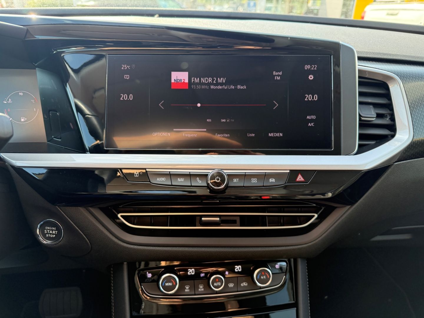 Fahrzeugabbildung Opel Grandland Ultimate SHZ+LHZ+Kamera+elek.Heck
