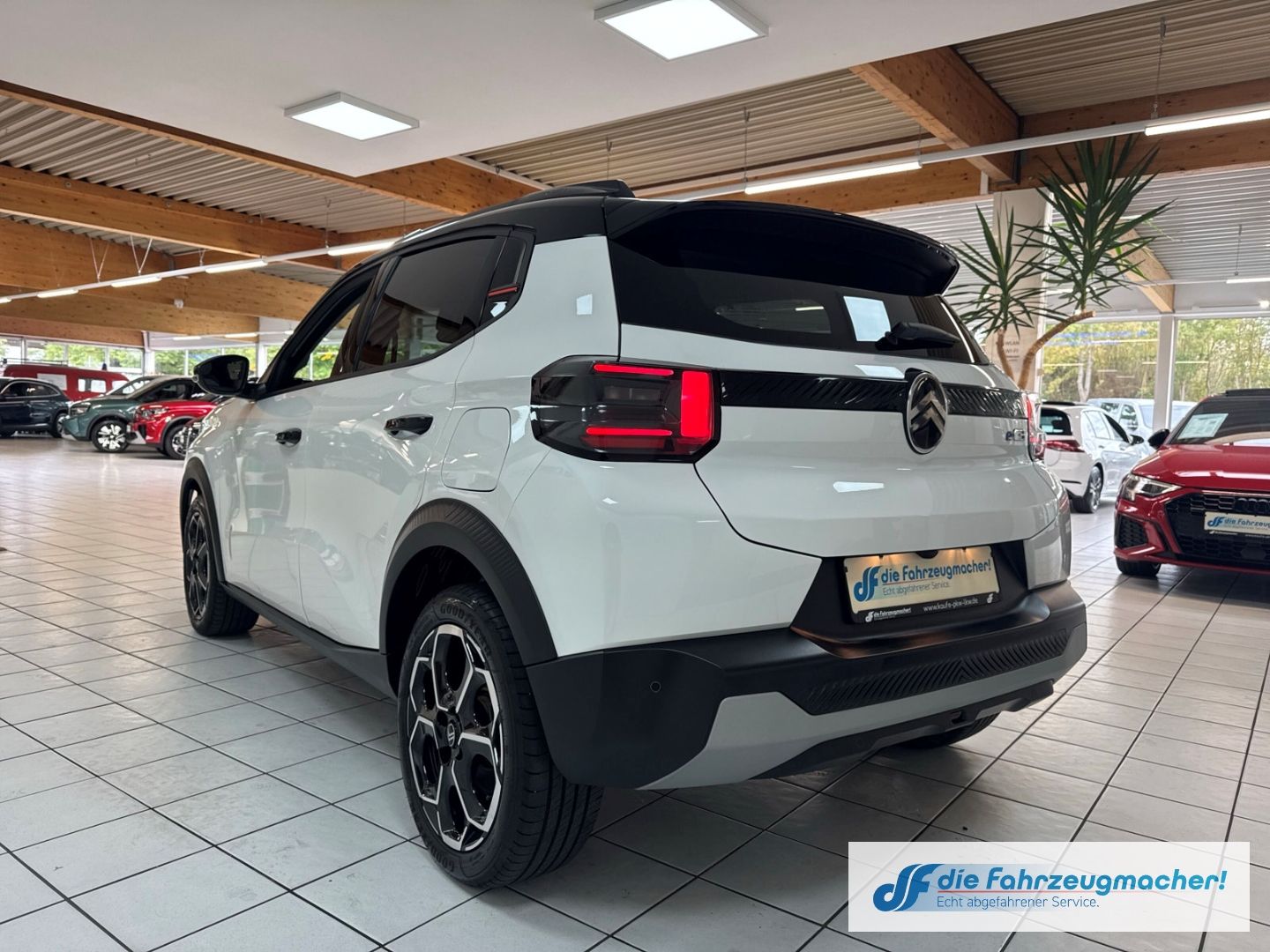 Fahrzeugabbildung Citroën C3 E 113 MAX HUD Navi Soundsystem LED Apple CarP