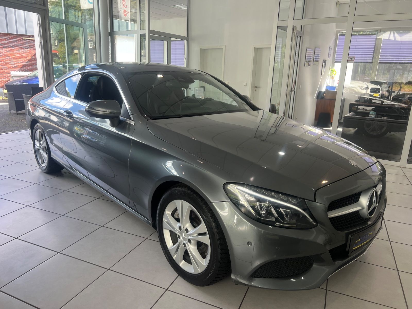 Fahrzeugabbildung Mercedes-Benz C 250 d Coupe *LED*LEDER* Burmester *