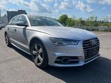 Audi A6 Avant 3.0 TDI clean diesel quattro läuft noch - Audi A6 Unfallwagen