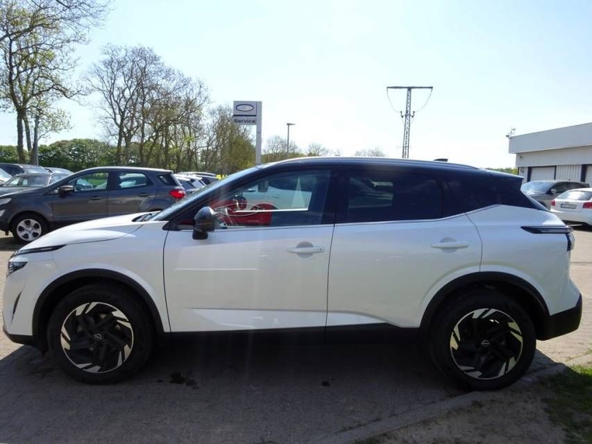 Fahrzeugabbildung Nissan Qashqai 1,3 DIG-T MHEV Automatik N-Connecta