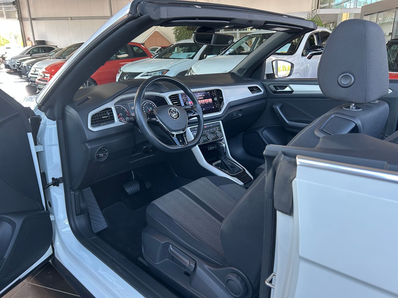Fahrzeugabbildung Volkswagen T-Roc Cabriolet Style 1.5 TSI DSG StandHz NAVI