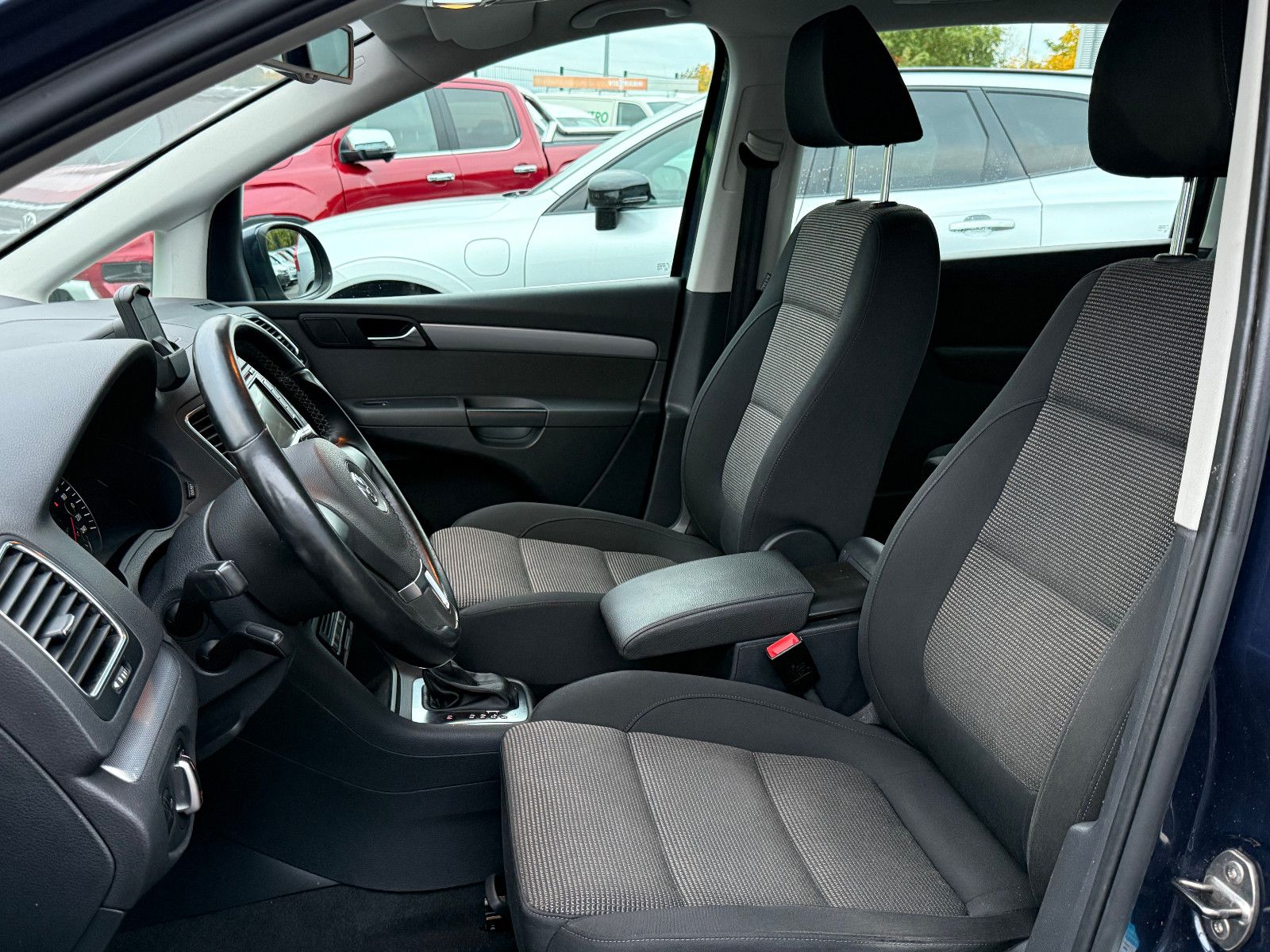 Fahrzeugabbildung Volkswagen Sharan Comfortline BMT DSG Navi Kamera SHZ Klima