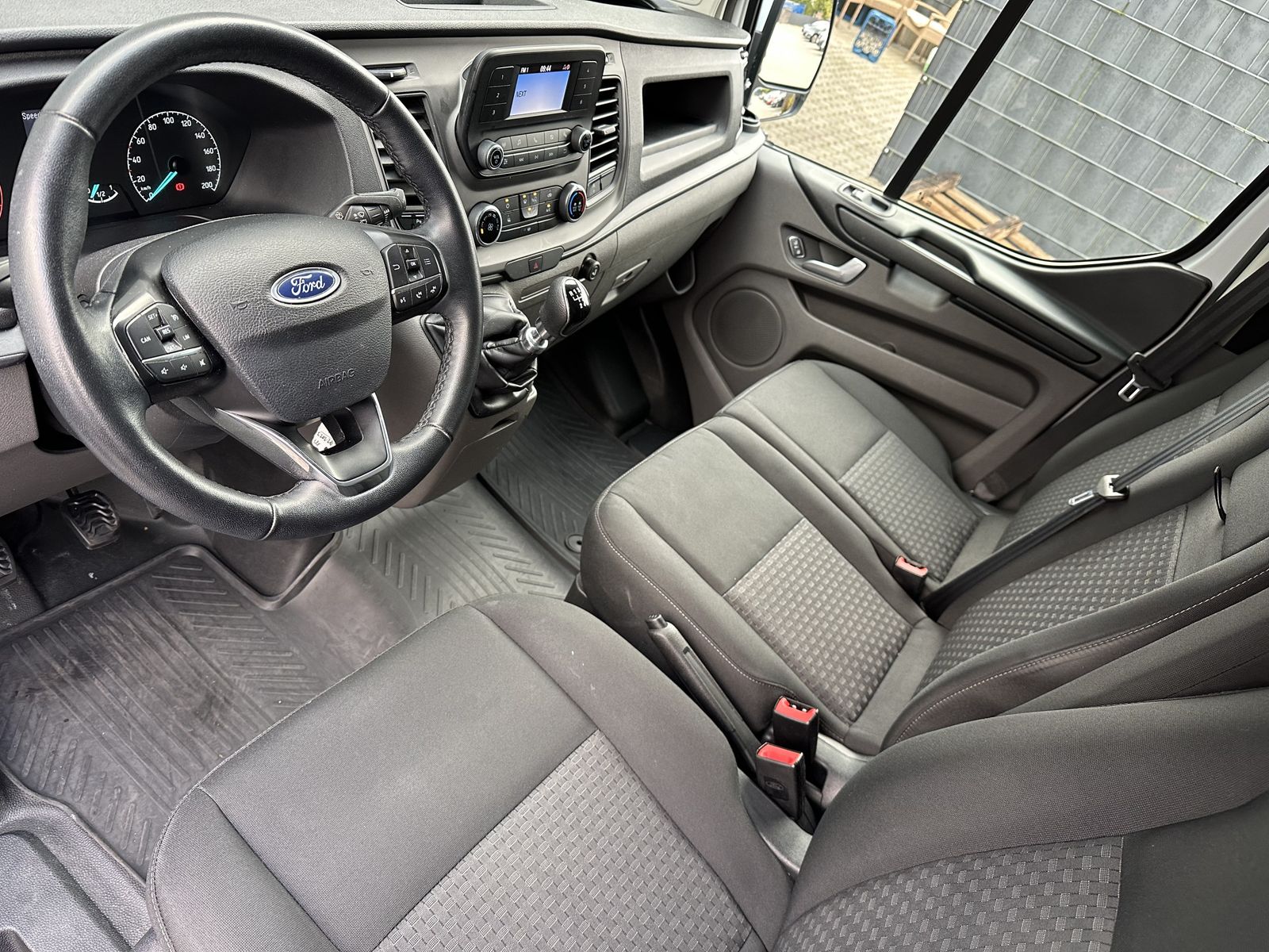 Fahrzeugabbildung Ford Transit Custom 300 L2H1 KAMERA+PP+BLUETOOTH+1HD