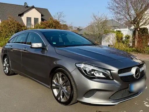 Image of Mercedes-Benz CLA 200