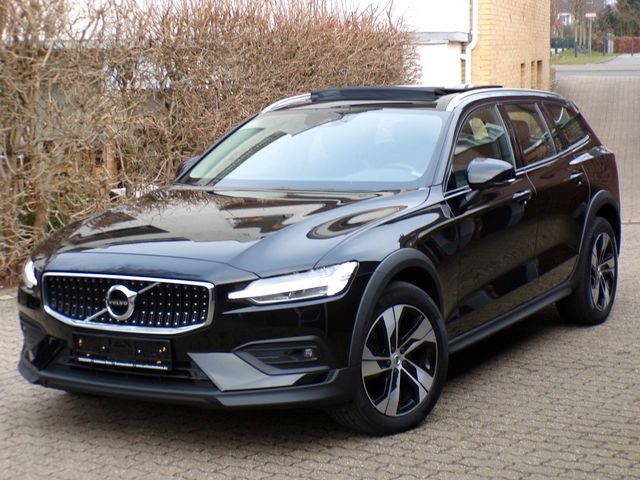 Volvo V60 Cross Country Pro AWD/Pano/Leder/ACC/LED/AHK