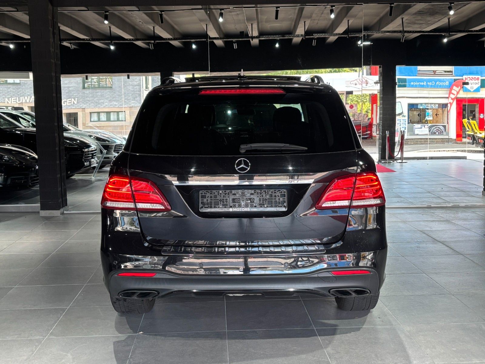 Fahrzeugabbildung Mercedes-Benz GLE 43 AMG 4Matic /PANO/MEMORY/360°/AMBIENTE