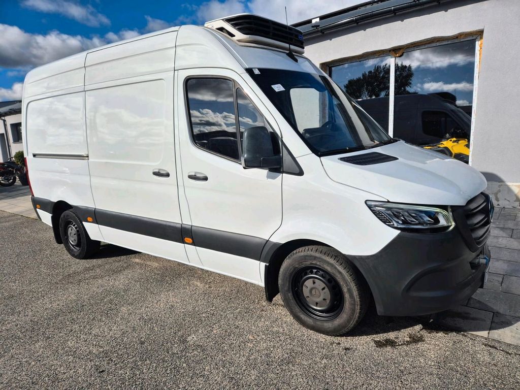 Image of Mercedes-Benz Sprinter