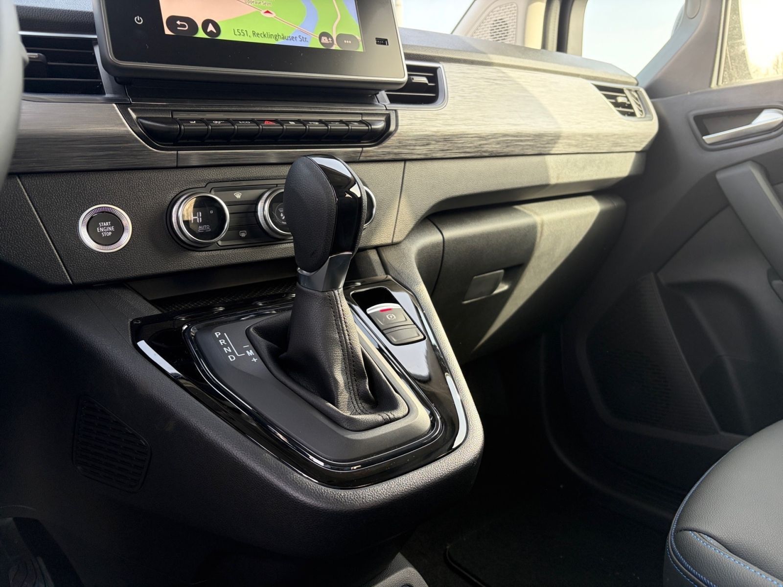 Fahrzeugabbildung Nissan Townstar DIG-T 130 L1 Tekna AUTOMATIK*NAVI*SHZ*K