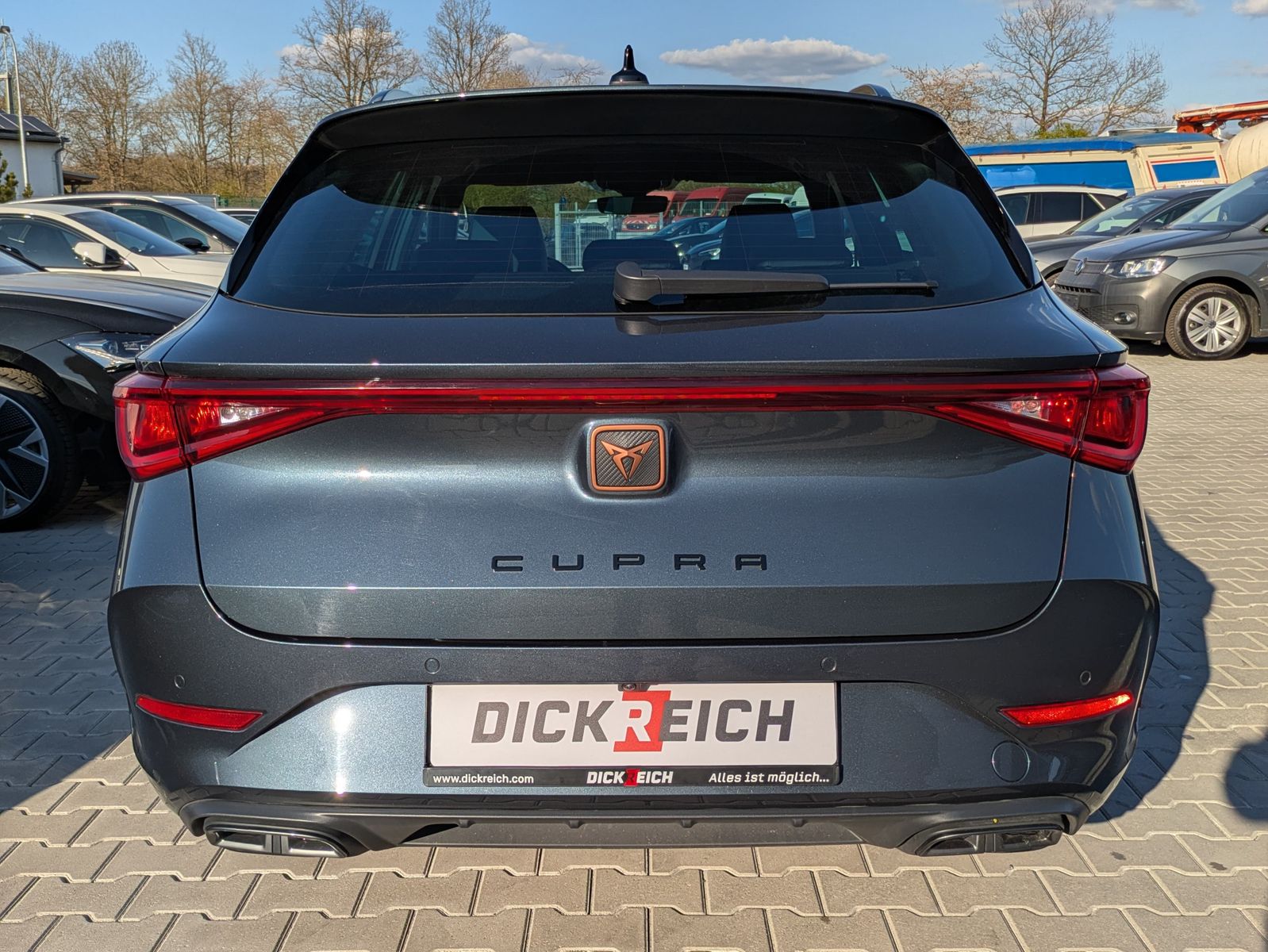 Fahrzeugabbildung CUPRA Leon 1.5 eTSI DSG MATRIX-LED*ACC*AHK*KAMERA*18"