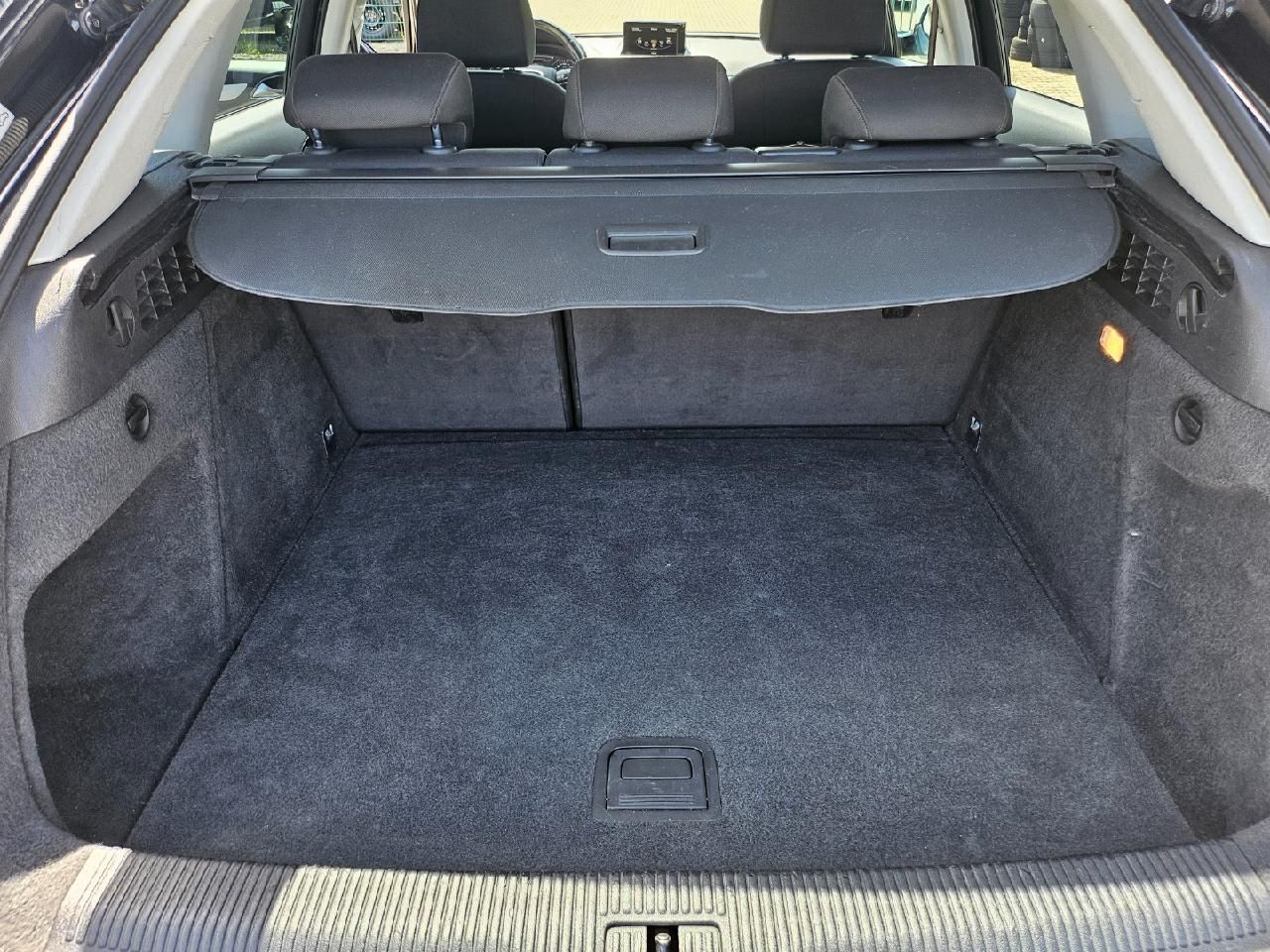 Fahrzeugabbildung Audi Q3 Automatik Allwetter