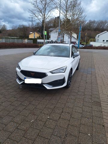 Cupra Leon Sportstourer e-Hybrid