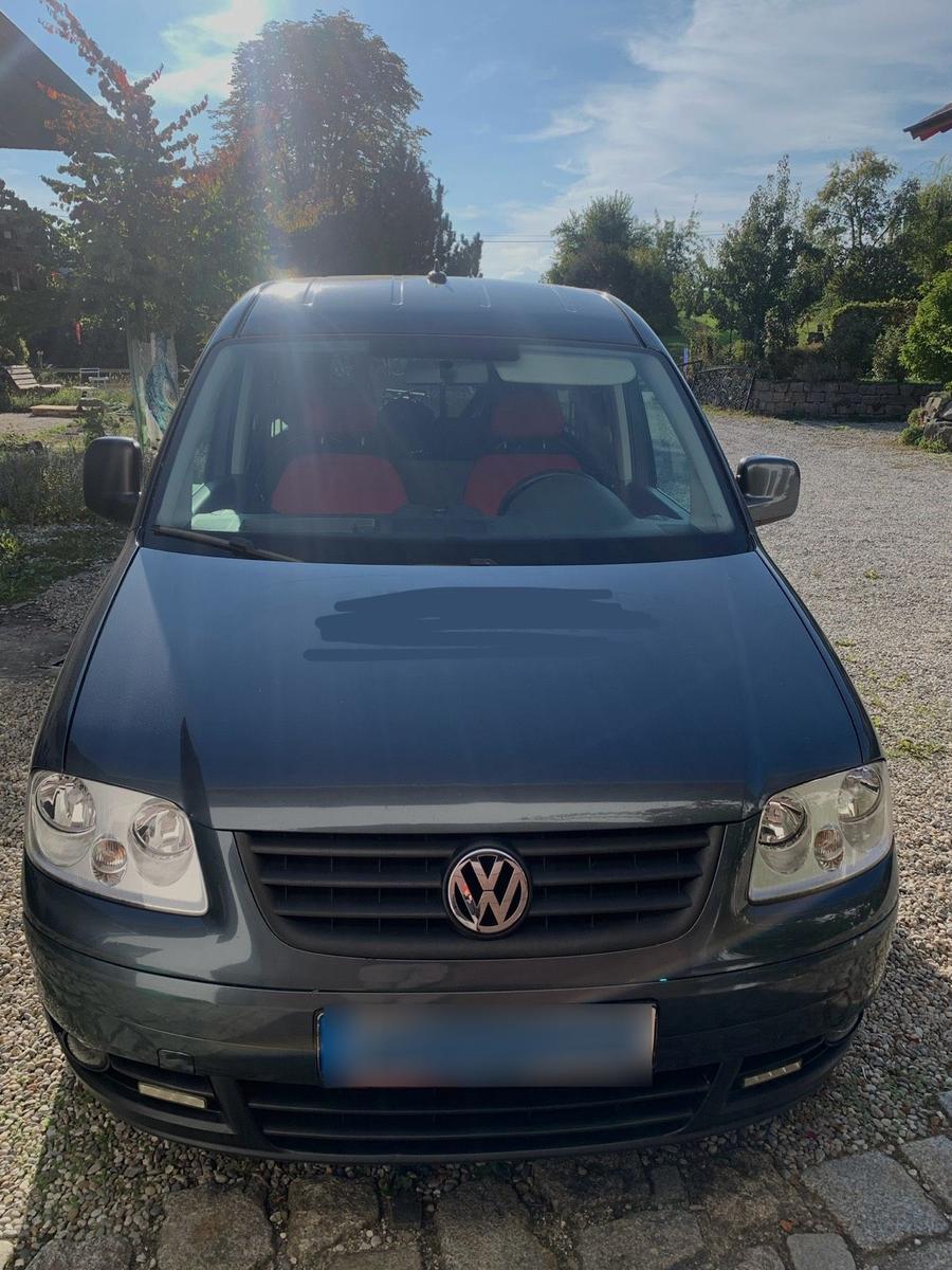 Volkswagen Caddy 2009 — rear view