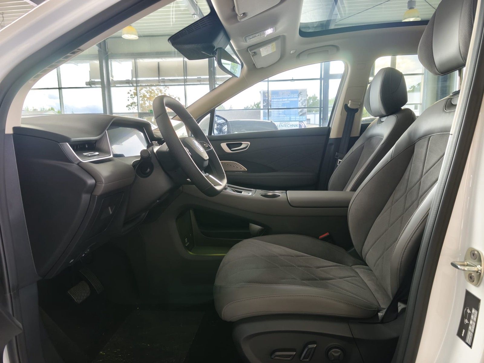 MG S6 EV