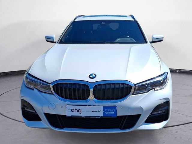 BMW 318, 2022 — 7