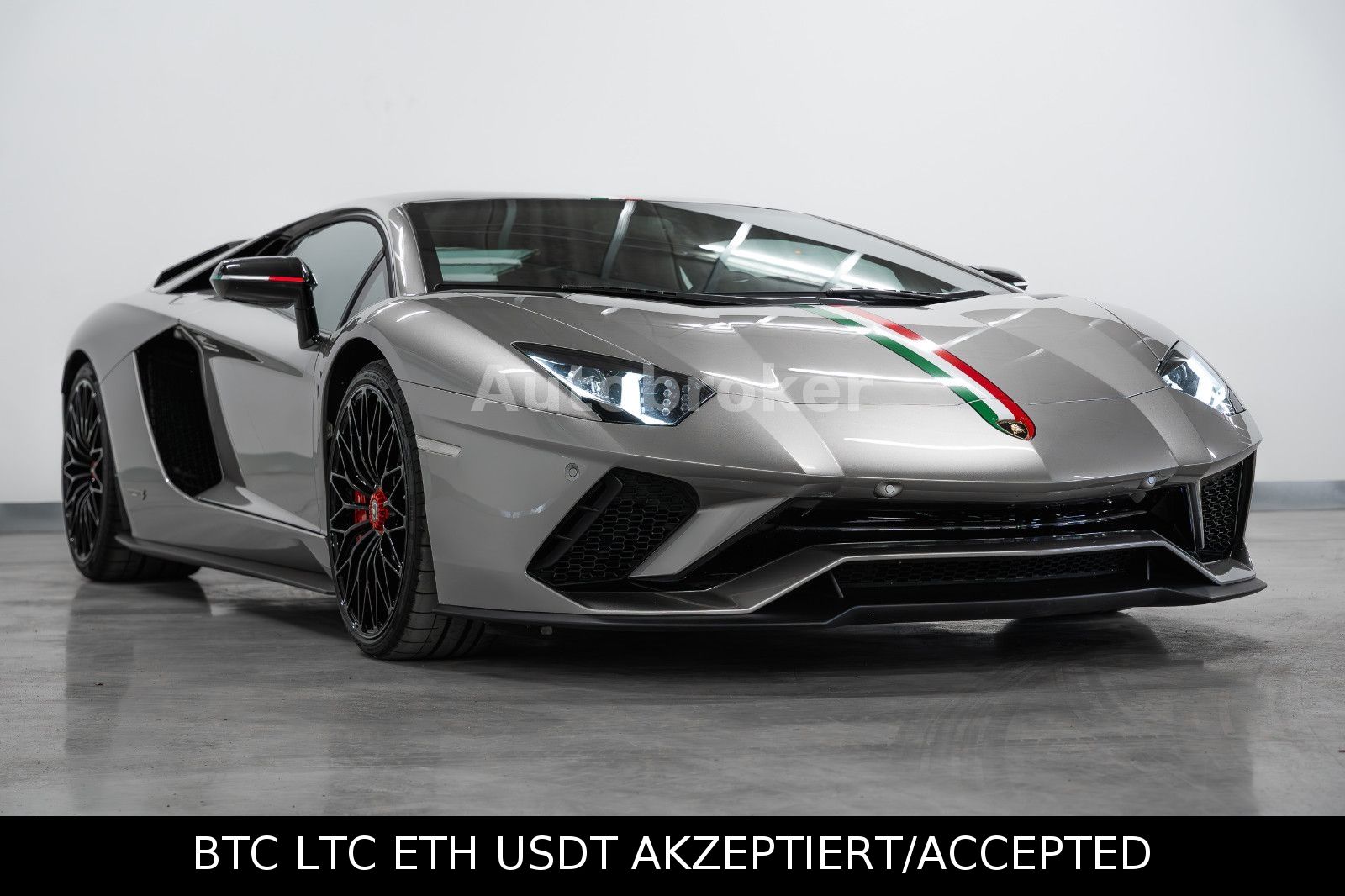 Lamborghini Aventador – pogled 3