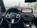 BMW 530d xDrive Touring HUD Pano DA+ AHK 20'' - blaue BMW 530