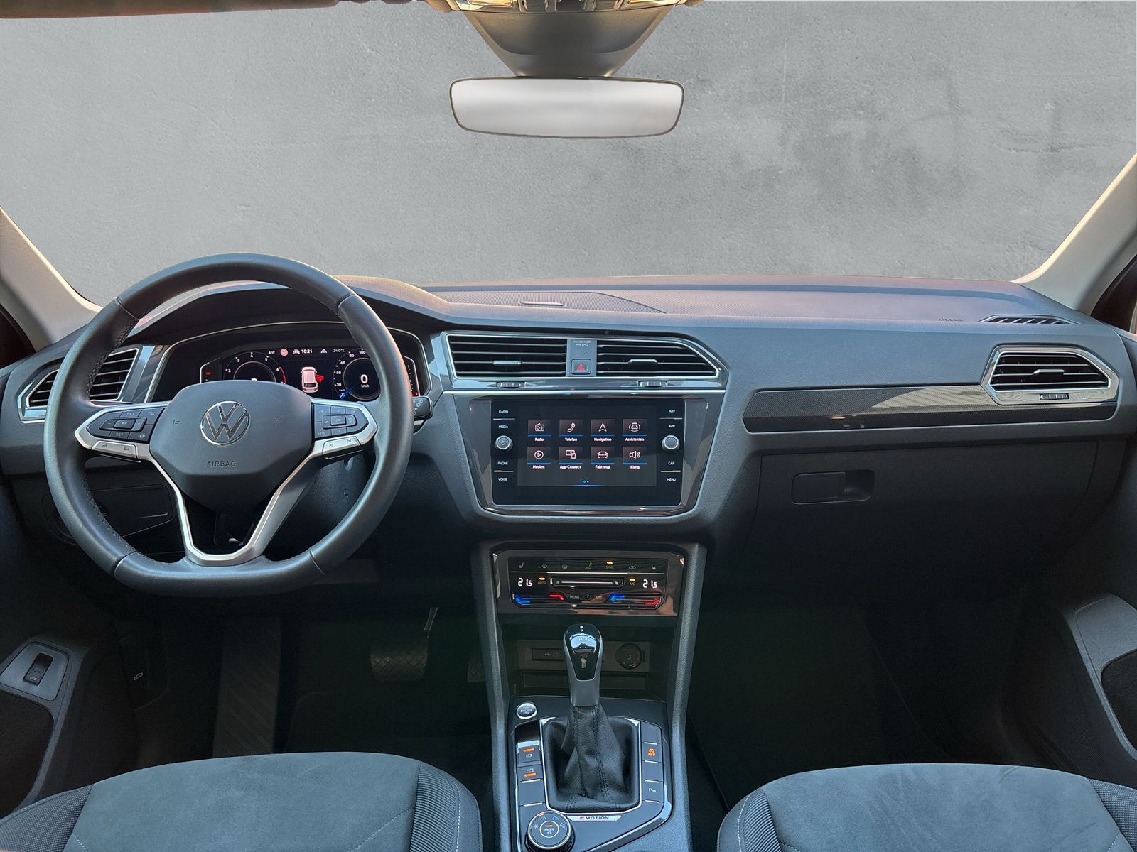 Fahrzeugabbildung Volkswagen Tiguan 2.0 TSI 4Motion Elegance PANO Keyless PDC