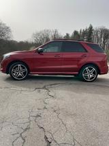 Mercedes-Benz GLE 350 d 4MATIC - - rote Mercedes-Benz GLE-Klasse