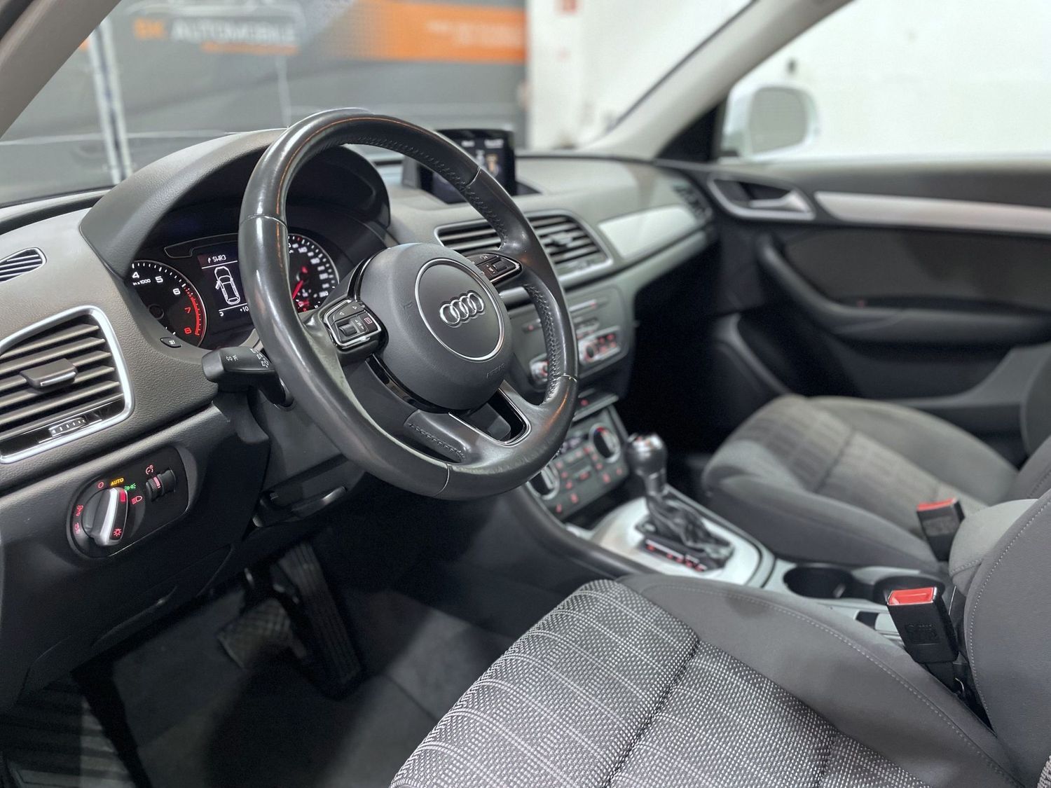Fahrzeugabbildung Audi Q3 sport #Keyless#PDC#Navi#DAB