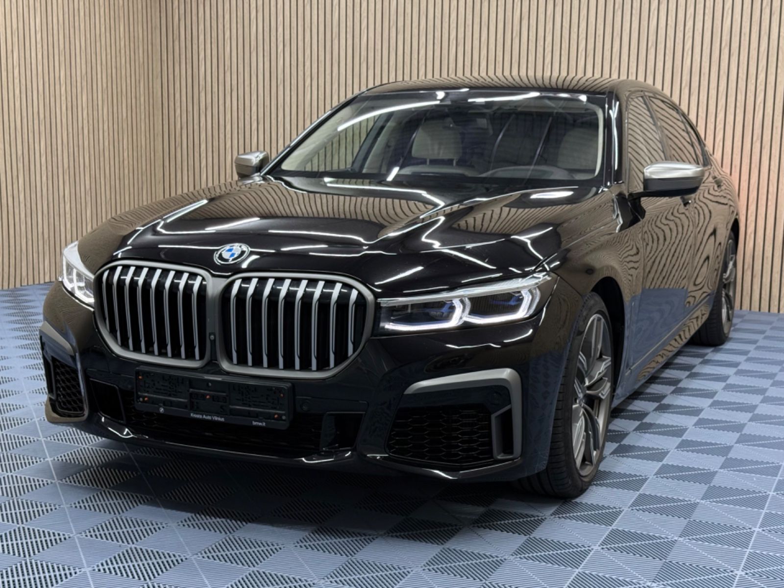 BMW M760Li xDrive Sport -