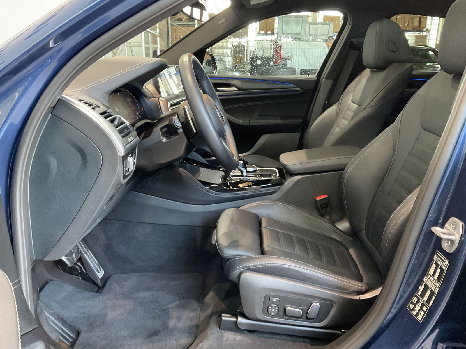 Fahrzeugeinzelansicht 11 Fahrzeugabbildung BMW X4 xDrive20d |20" LMR |M Sportpaket |BMW Laserli