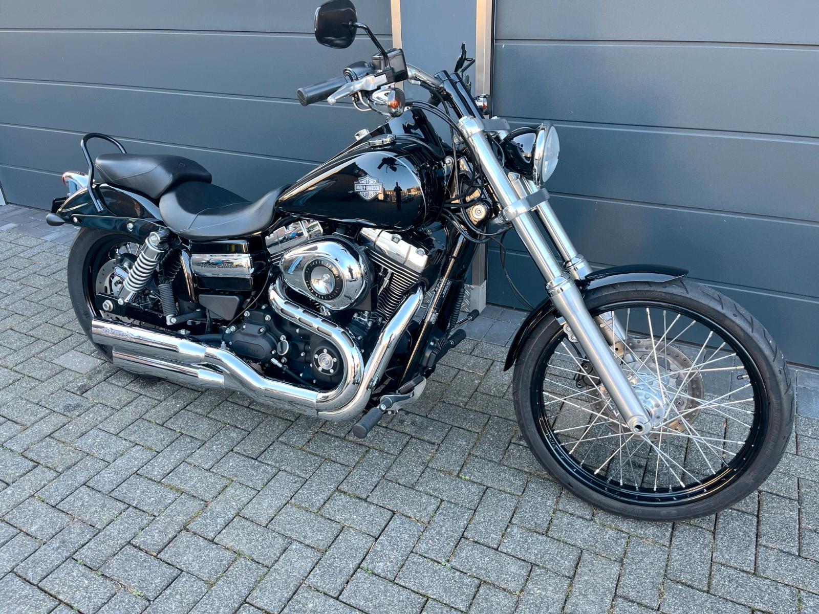 Harley-Davidson Dyna Wide Glide  5HD1 mit Zertifikat