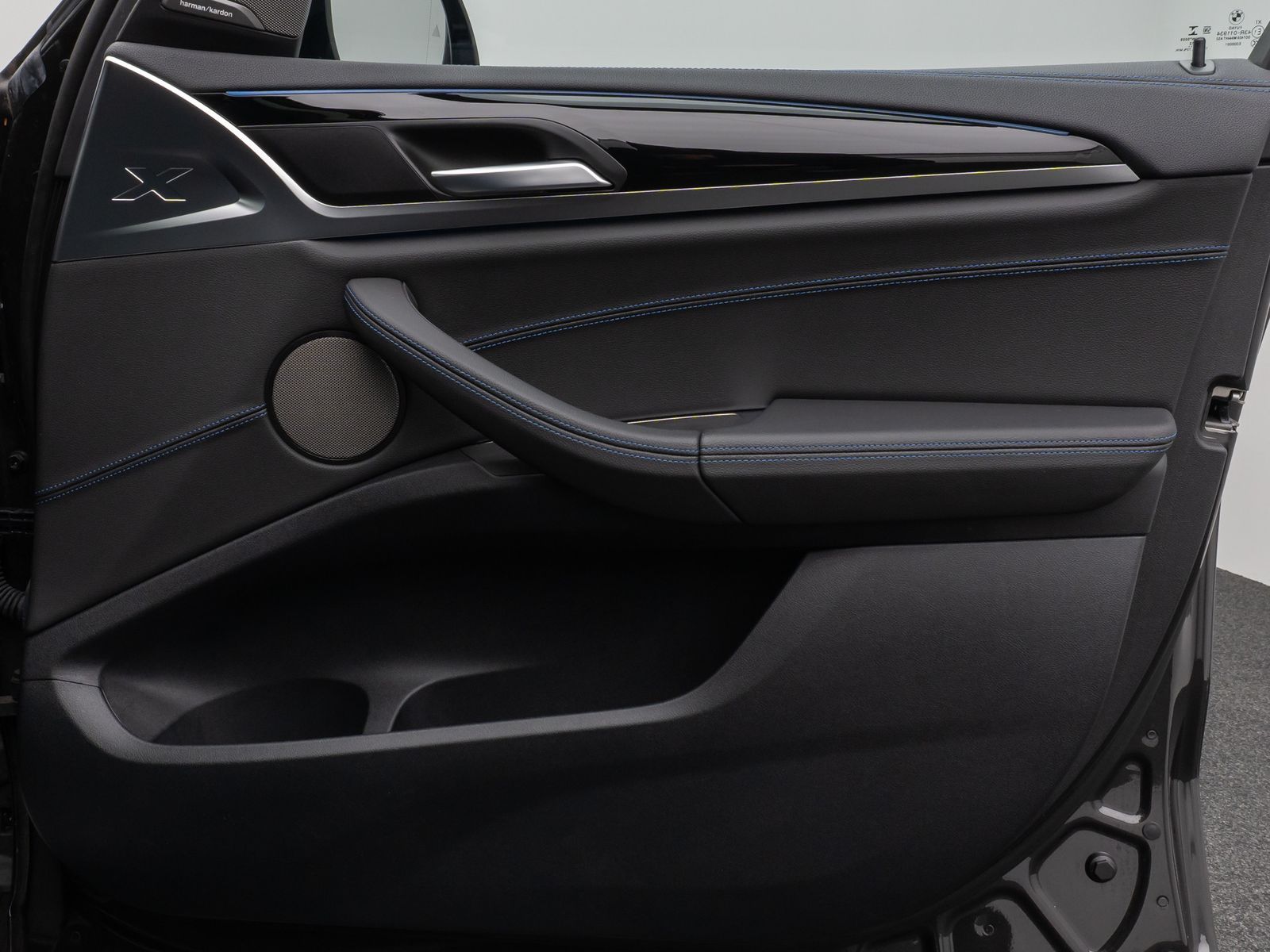 Fahrzeugabbildung BMW iX3 Impressive M Sport Panorama 360°HUD DAB H/K