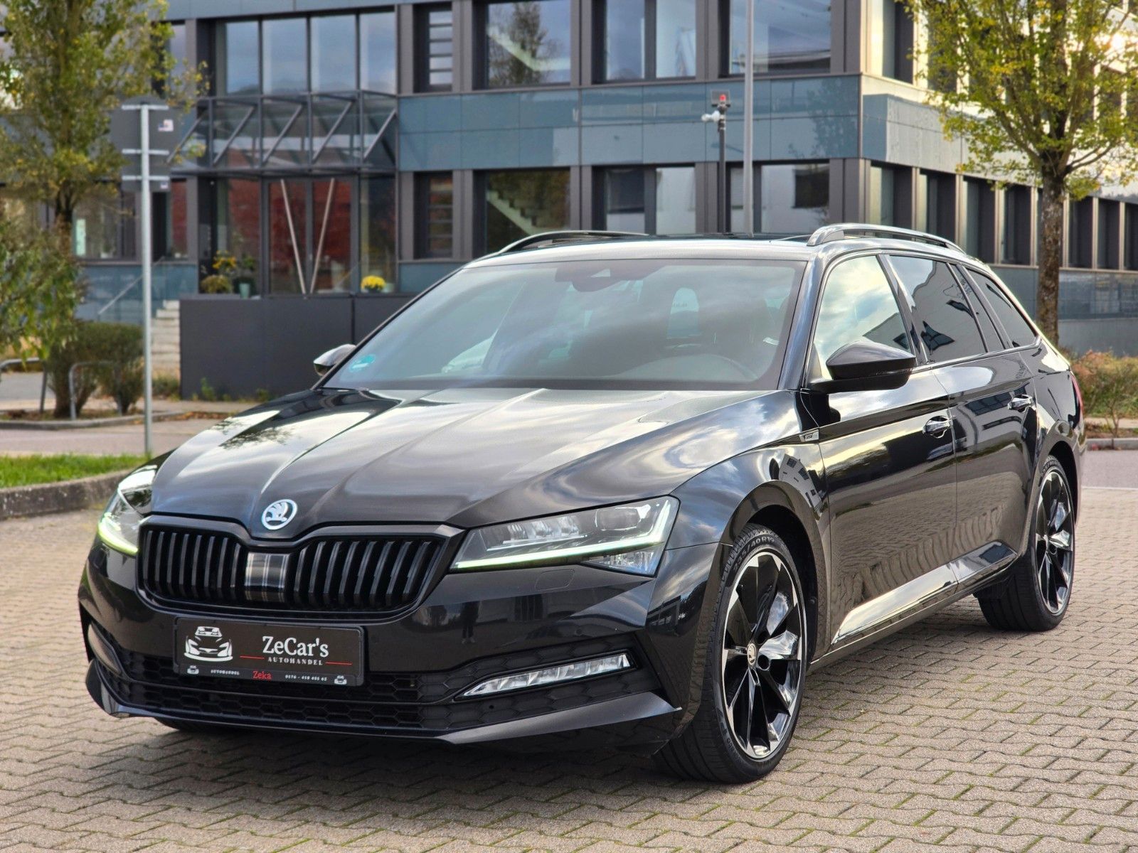 Skoda Superb Combi 2.0 TDI Sportline Pano/StandHz/ACC