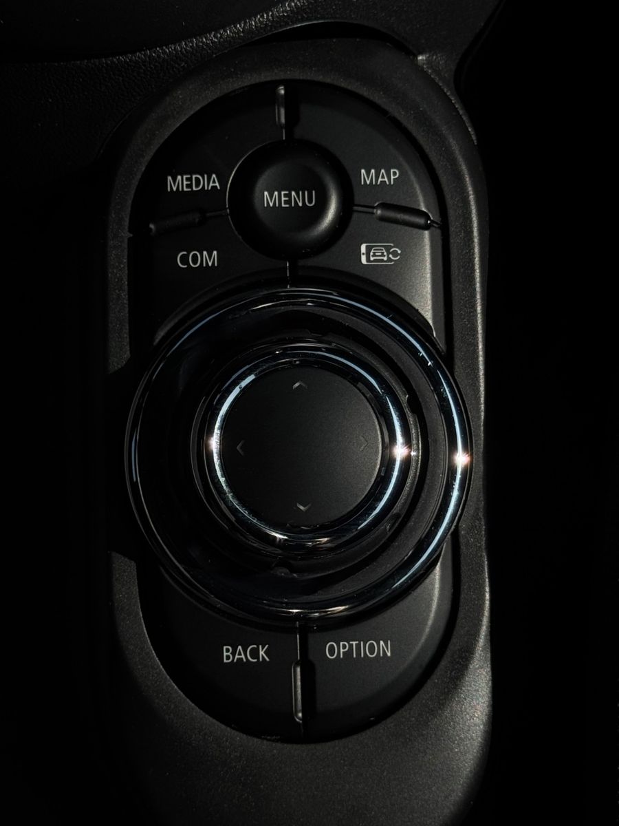 Fahrzeugabbildung MINI Cooper Cabrio Autom. Essential Trim Temp PDC SHZ