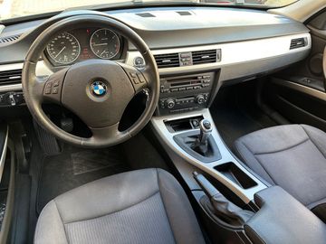 BMW 318 - 8