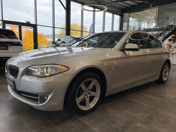 BMW 525d Lim. Aut.*NAVI*PDC*SHZ*STARTSTOP*VOLLLEDER*