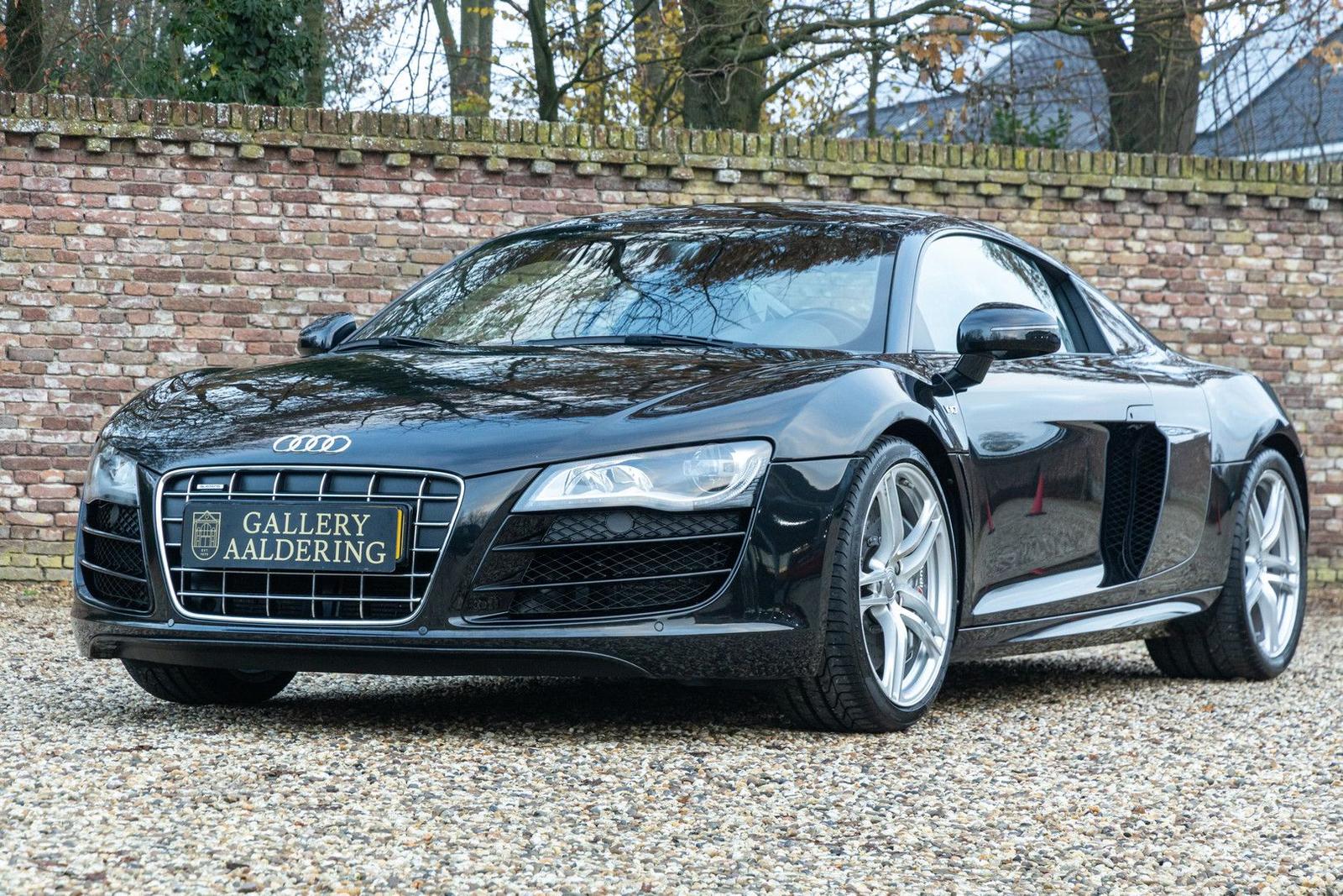 Audi R8 5.2 V10 FSI Coupé "Recently serviced" Execute