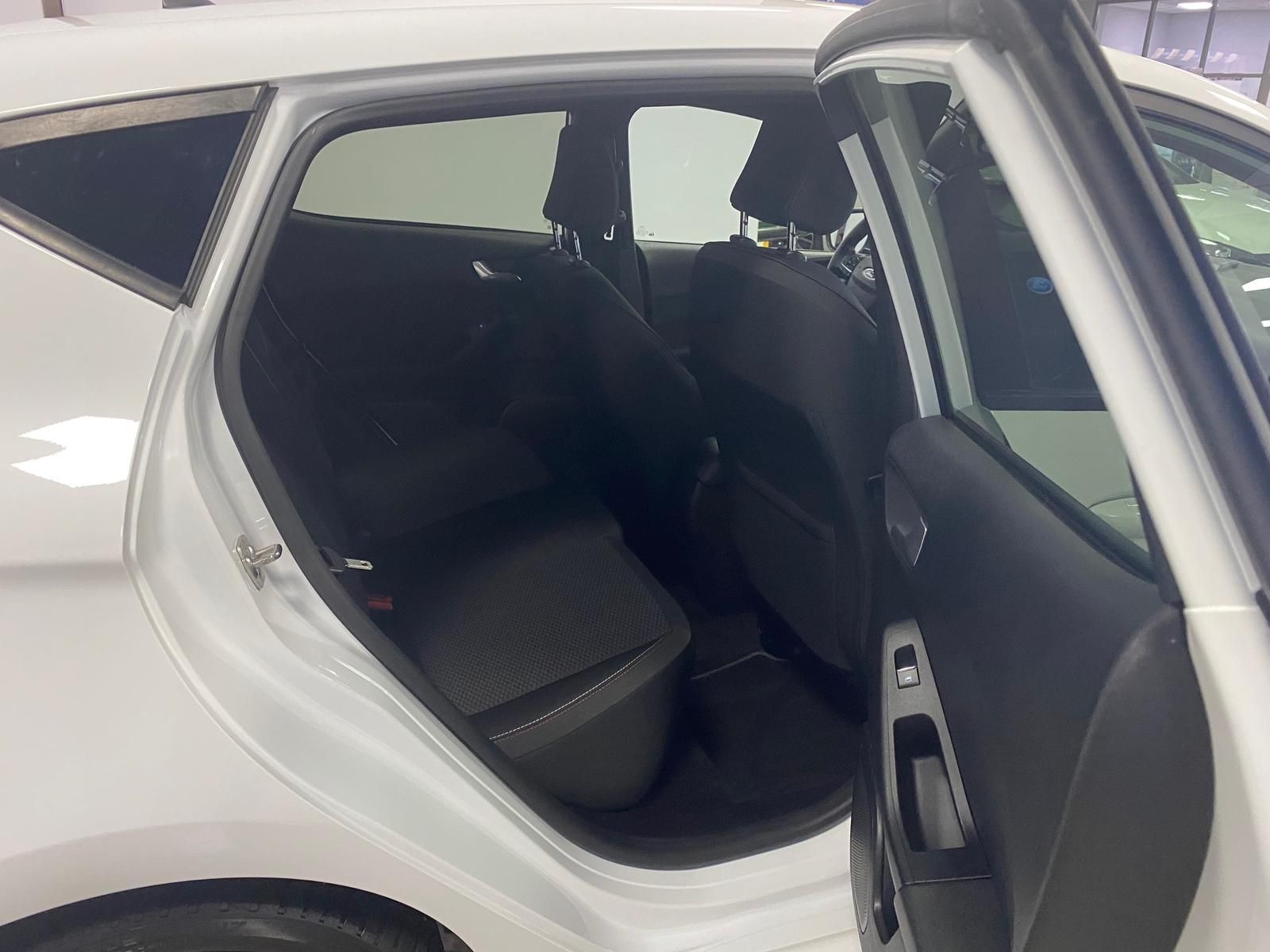 Fahrzeugabbildung Ford Fiesta 1.0 EcoBoost KAT ST-Line APP+KLIMA+RFK+PD