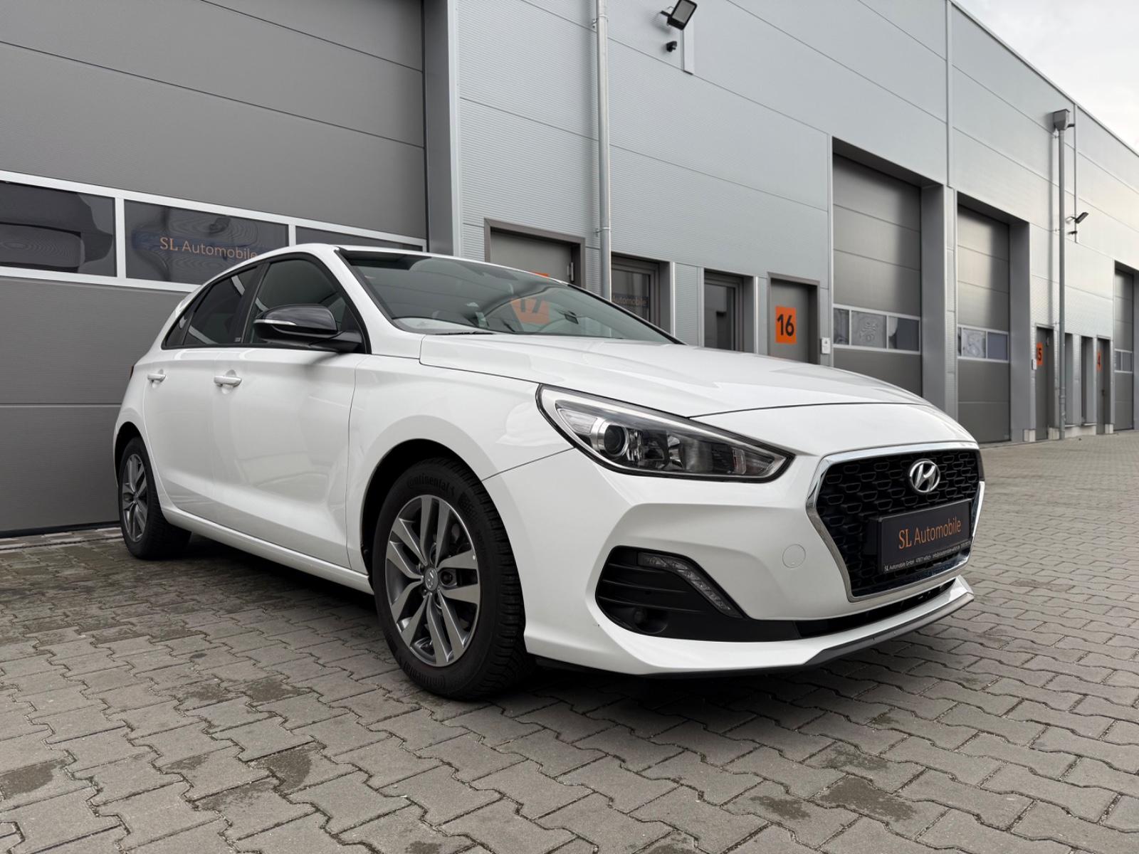Hyundai i30 1,0 Passion Rückfahrkamera Lenkradheizung